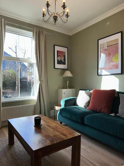 הוילה Townhouse In Belfast, Newtownabbey. מראה חיצוני תמונה